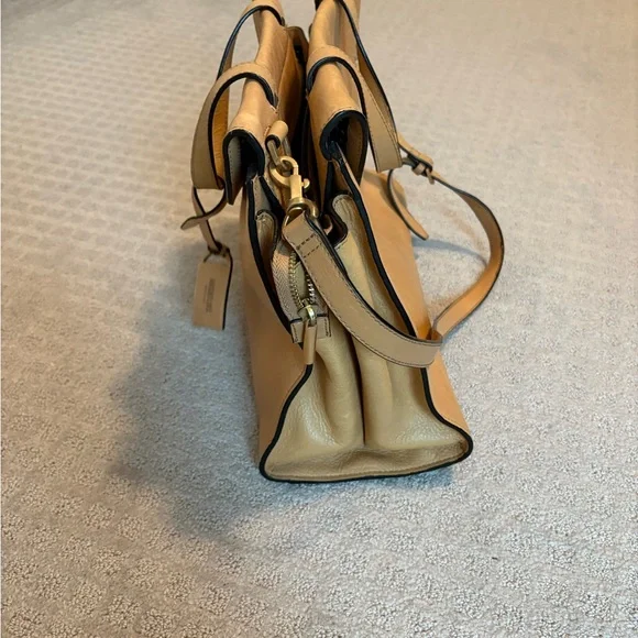 Kate Spade Saturday Tan Leather Large Satchel with Metal Hardware. EUC - Picture 11 of 12